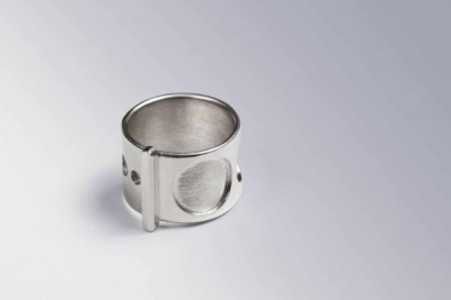 Bague "Mémoires" en argent massif Bague "Mémoires" en argent massif