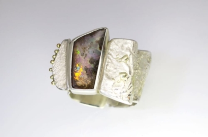 Bague "Tectoniques" en argent or et opale boulder (2,5 cm) Bague "Tectoniques" en argent or et opale boulder (2,5 cm)