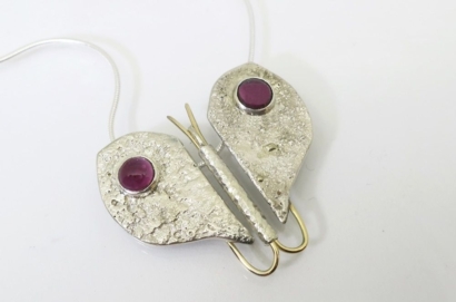 Pendentif/Boucles d'oreilles/pins "Coeur Papillon" (création 2022) Pendentif/Boucles d'oreilles/pins "Coeur Papillon" (création 2022)