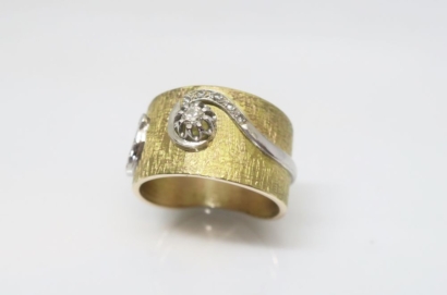 Bague or jaune et or blanc 18ct, diamants Bague or jaune et or blanc 18ct, diamants